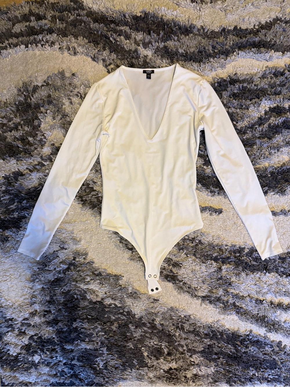 Express White V-Neck Long Sleeve Bodysuit